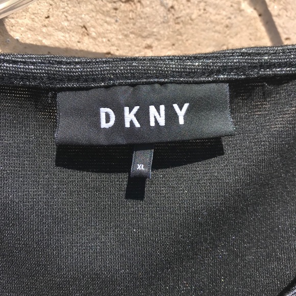 Silver short sleeve top - Picture 3 of 3